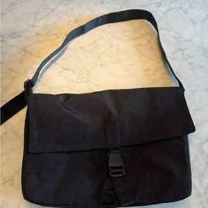 BAGGU Black Nylon Messenger Bag